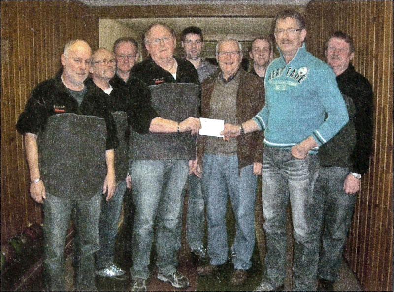 Übergabe von links vom Tippclub: Friedel Becker; Joachim Pfau, Reinhard Buchner, Eckhard Denker, Florian Kempf, Michael Schäfer, Reinhard Schäfer für die UP Gerhard Marose u. Rolf-Dieter Wiederstein